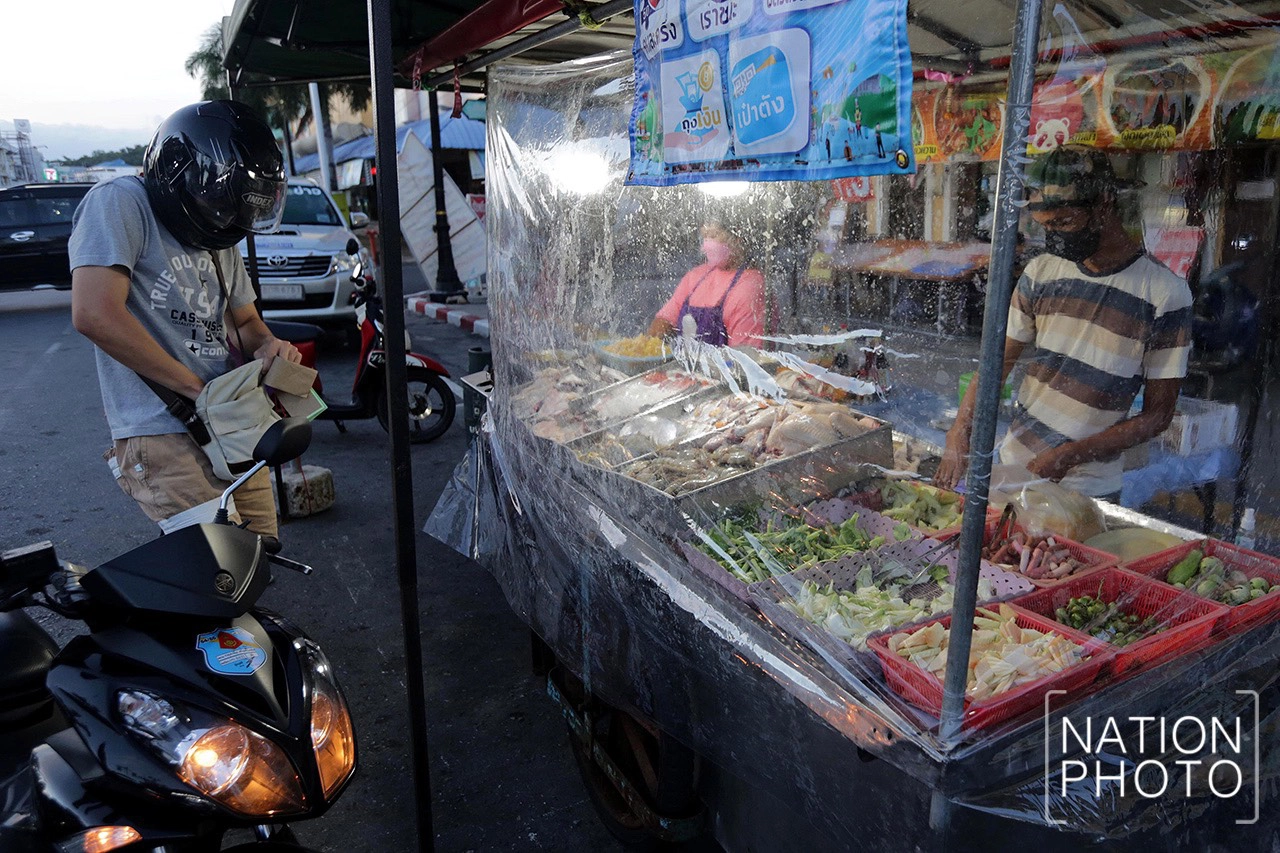 แกงส้มถุงเดียวก็เฟี้ยวได้ แม่ค้ารถเข็นสงขลา ยังขายราคาเดิมแถมเพิ่มปริมาณ