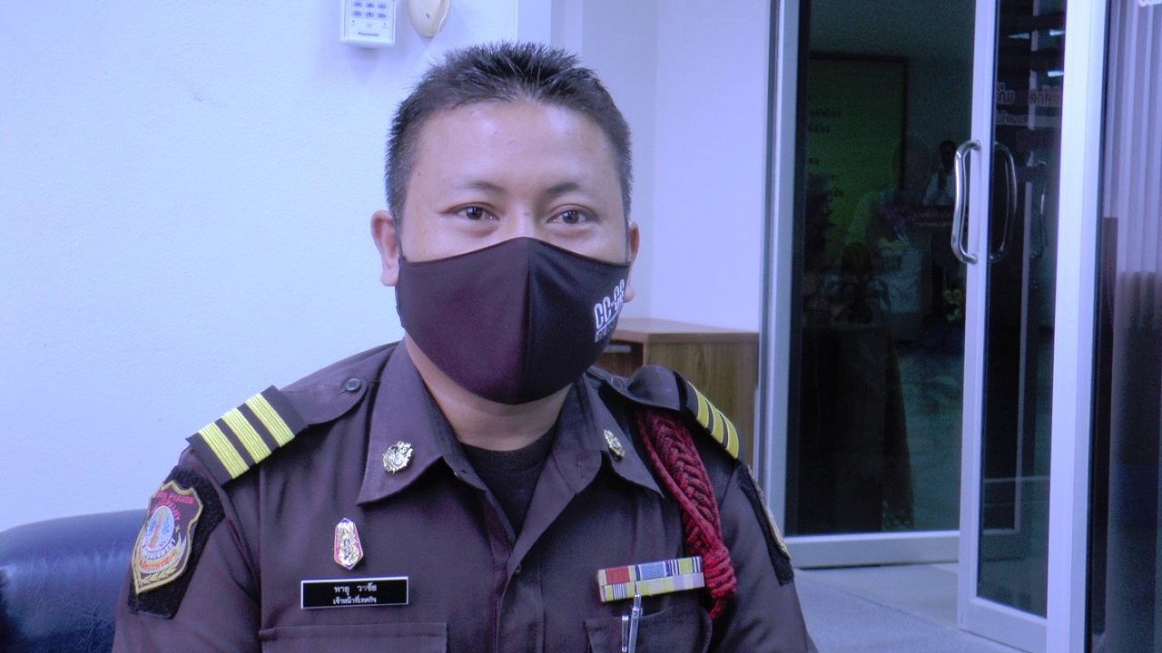 โซเชียลถล่มเละ คลิปแม่ค้ากาแฟสดรถตู้เจ้าปัญหาด่าจนท.เทศกิจ