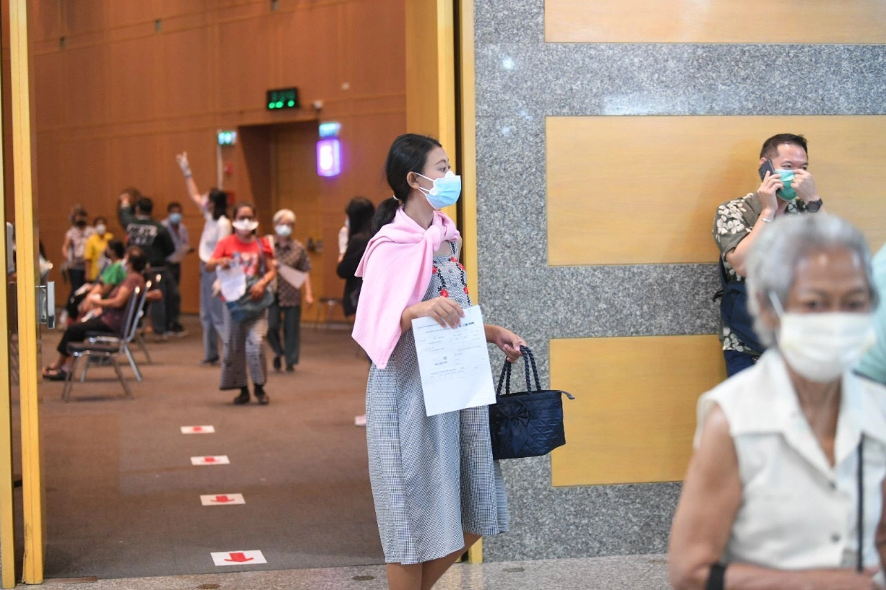 สธ.เล็งเสนอ ศบค. บังคับหญิงตั้งครรภ์ WFH 100%