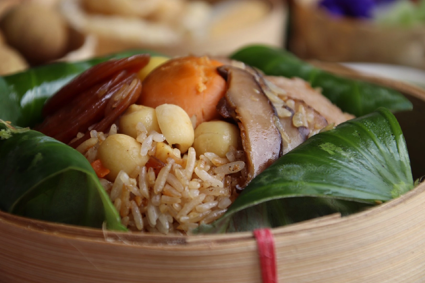 ชิม"ข้าวห่อใบบัว"เมนูเพื่อสุขภาพ ที่บ้านวังส้มซ่า