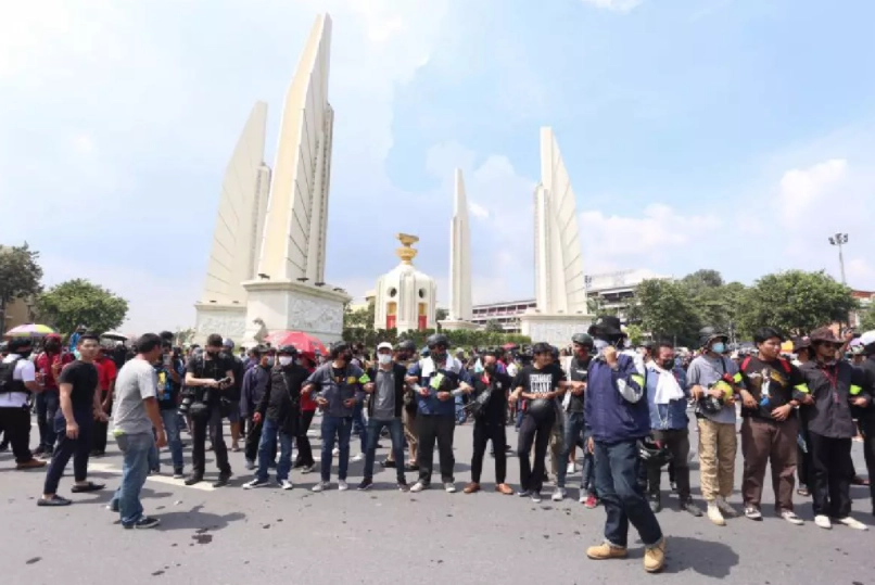 "ไผ่ ดาวดิน” โดนอีกคดีศาลรับฟ้องคดีม็อบคณะราษฎร 2563