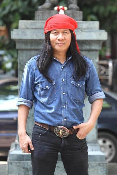 อ.ไข่ มาลีฮวนน่า-พยัพ คำพันธุ์ นำทีมส่งมอบเตาเผาศพผู้เสียชีวิตโควิด-19