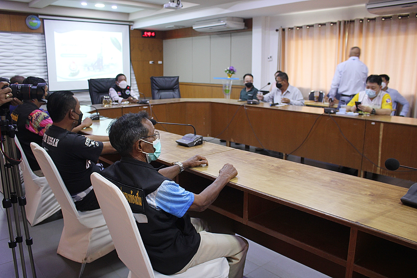 องค์กรท้องถิ่นเมืองคอนหารือเตรียมสร้างเตาเผาขยะติดเชื้อไร้มลพิษ