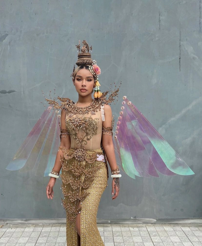 “มิกซ์ เฉลิมศรี”ยูทูปเบอร์คนดังฟ้องหลักล้าน! หลังชาวเน็ตโพสต์จวกชุดทำบุญ