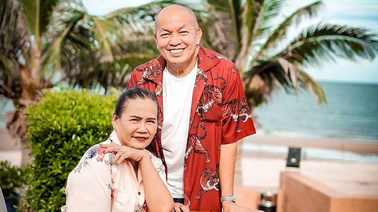 เมีย &quot;น้าค่อม&quot; เตรียมเปิดร้านก๋วยเตี๋ยวชื่อสุดพีค 