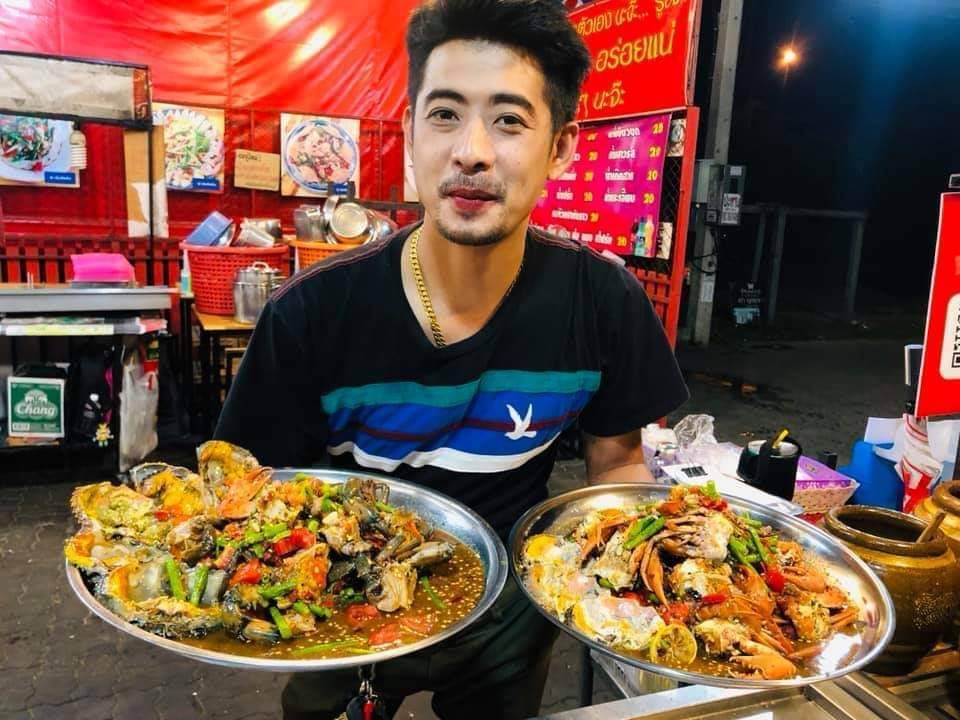 ร้านยำระเบิดชื่อดังแซะ “ป๋าเทพ” ทำอะไรก็เจ๊ง!