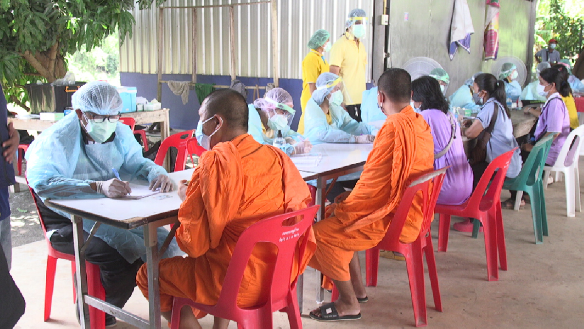 จังหวัดพิจิตรสกัดเชื้อโควิดคลัสเตอร์รถเกี่ยวข้าว
