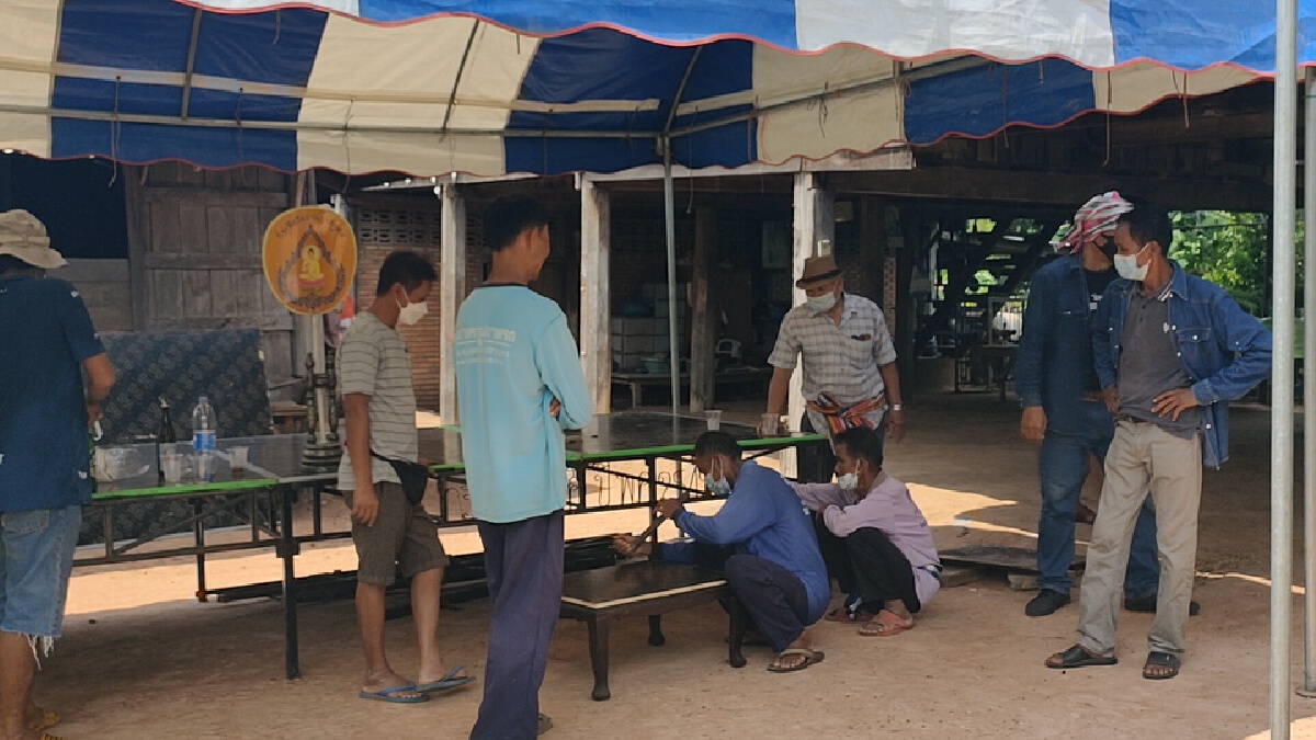 พบศพเฒ่าเปลือยช็อกดับในสวนหลังบ้าน คาดแอบนัดหญิงมาหลับนอน