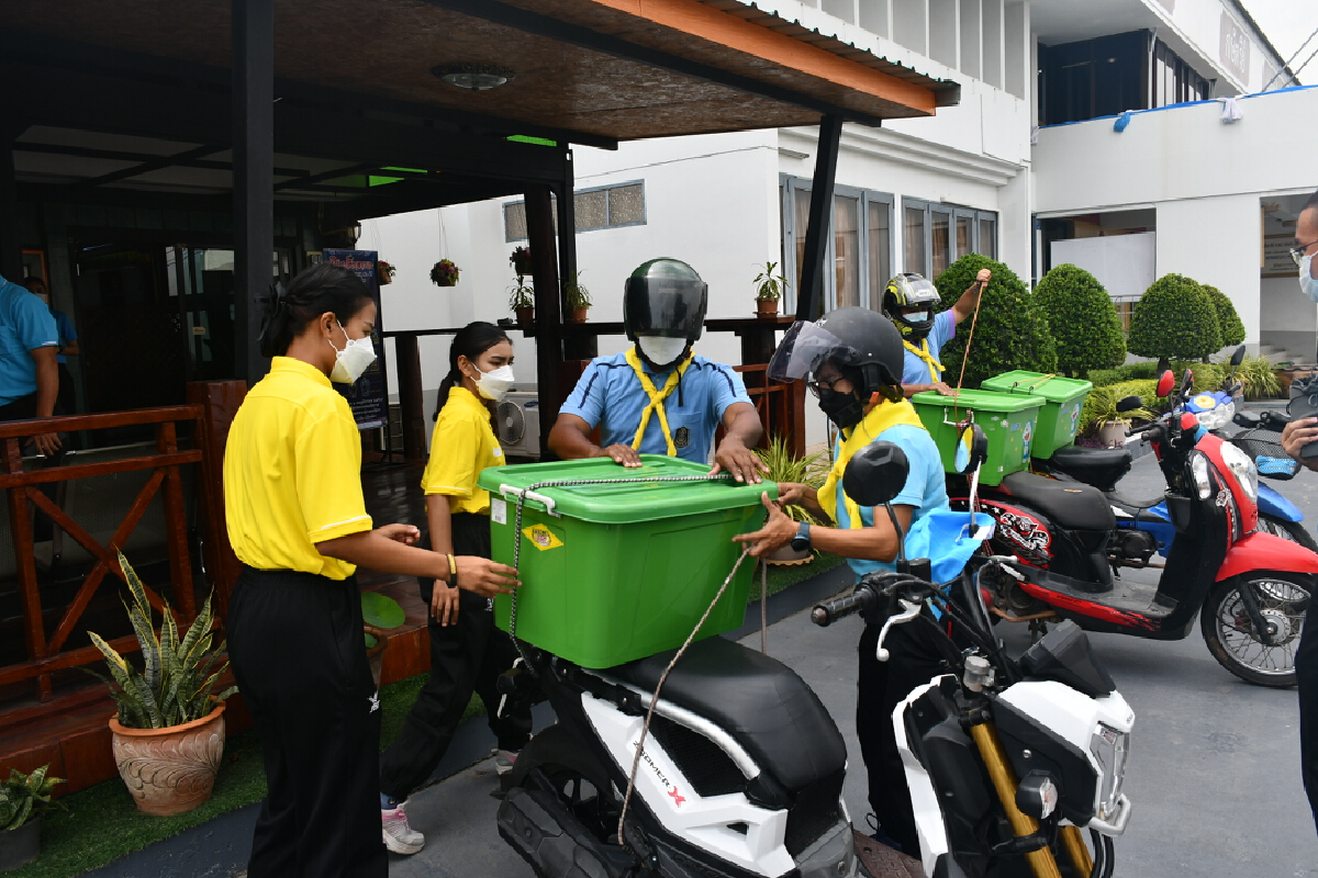 “ข้าวกล่อง”เดลิเวอรี่แจกจ่ายผู้ด้อยโอกาส-ถวายพระราชกุศล