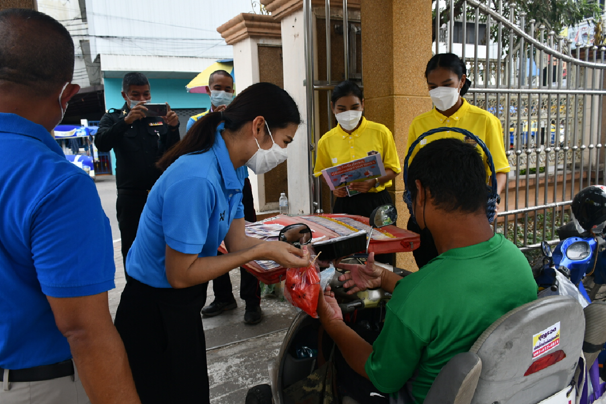“ข้าวกล่อง”เดลิเวอรี่แจกจ่ายผู้ด้อยโอกาส-ถวายพระราชกุศล