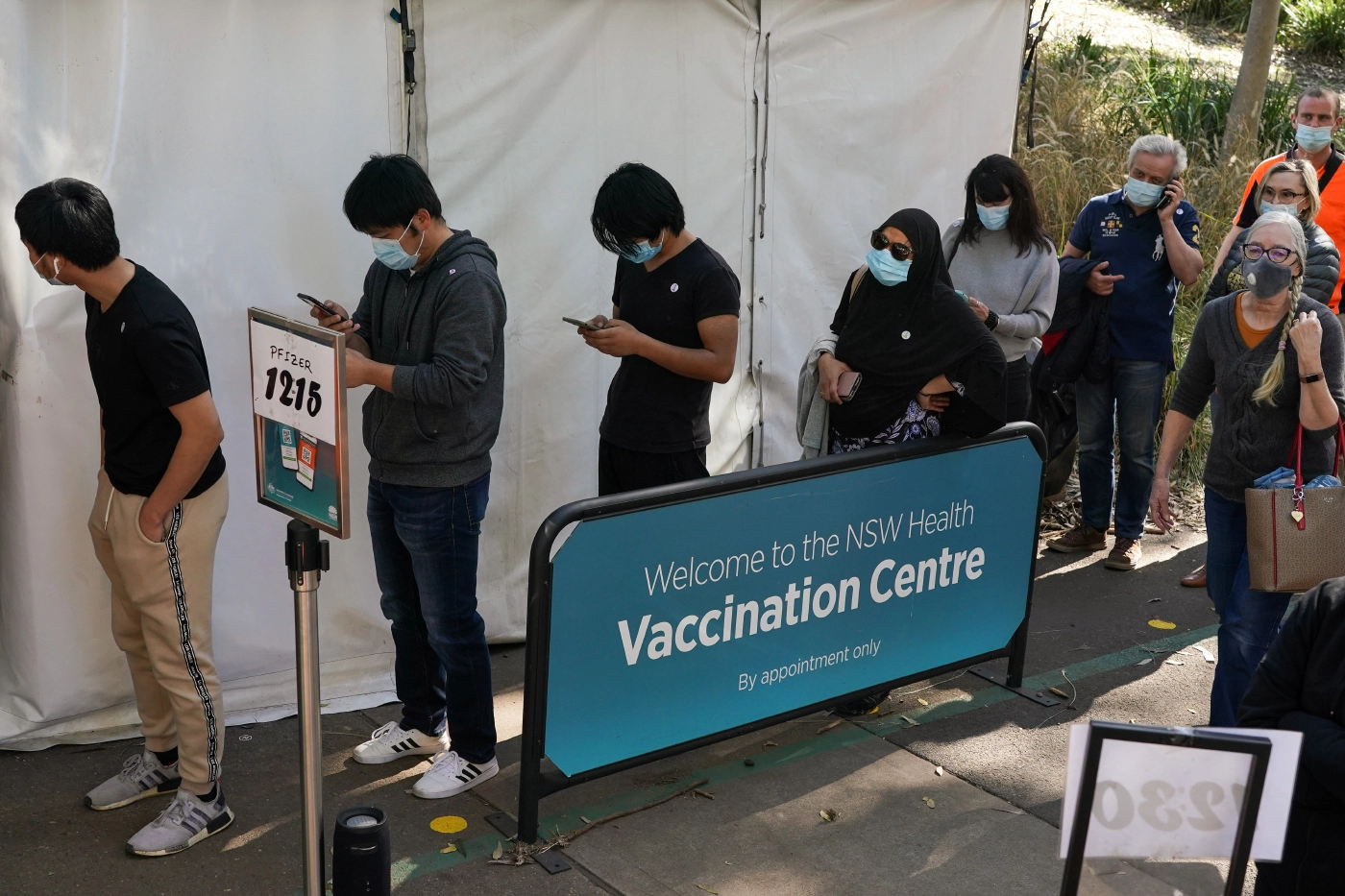 ออสเตรเลียเสียงแตกอยู่ร่วมโควิดหลังยอดนิวไฮ