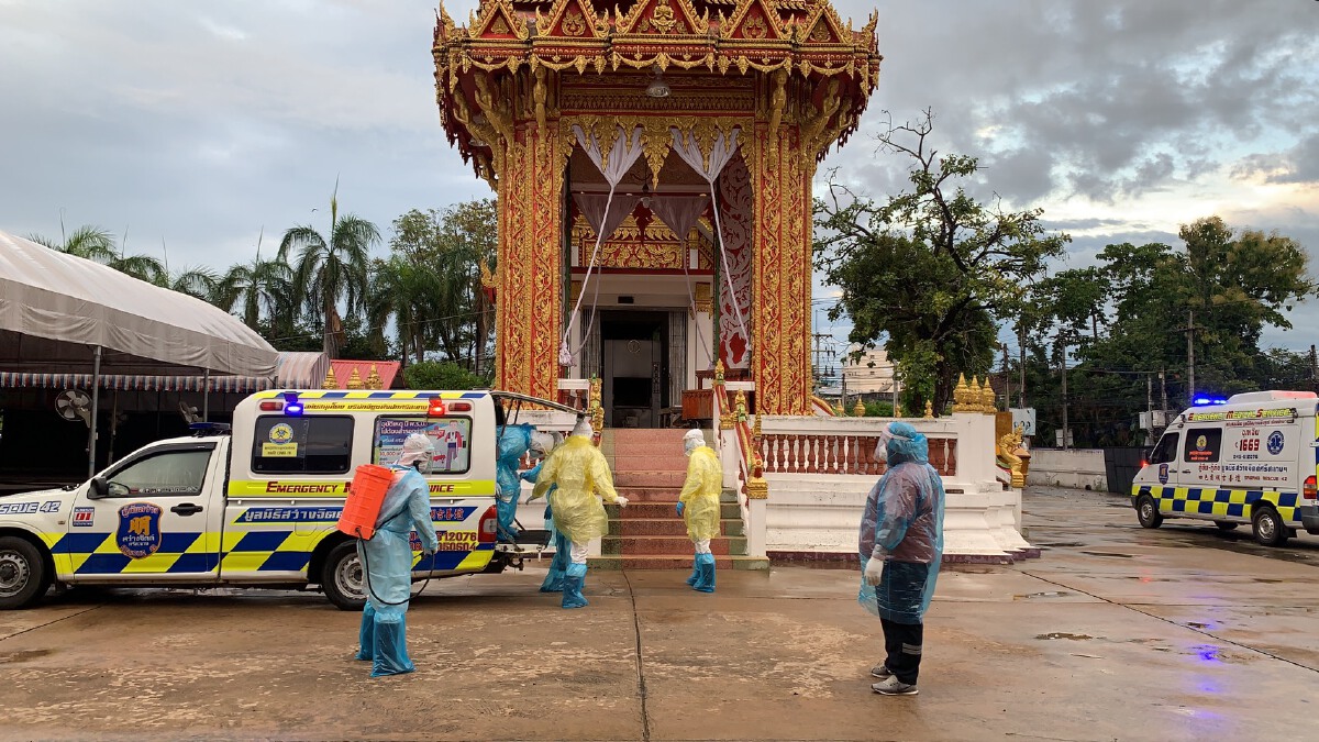 ศรีสะเกษประคองเผาศพโควิด หญิง 24 ปี หัวเตาเผาพัง