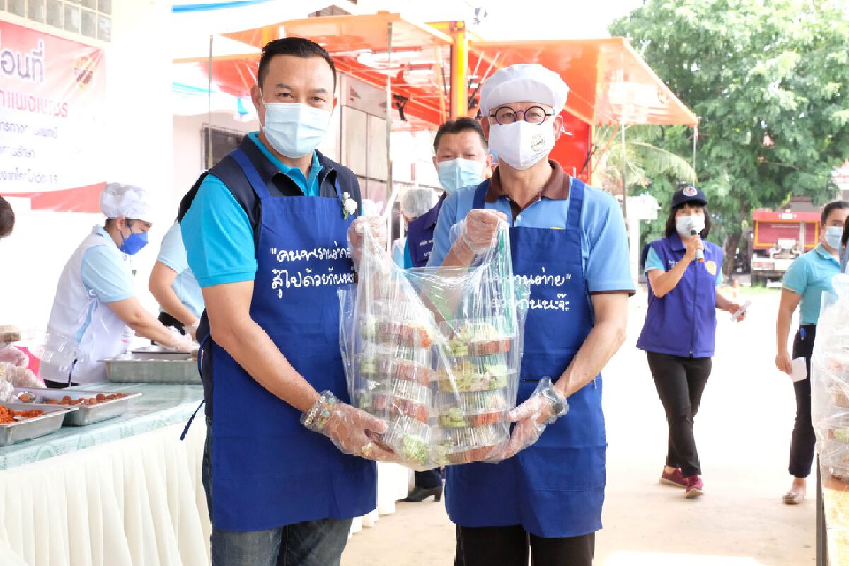 จัดครัวเคลื่อนที่-ปรุงอาหารมอบบุคลากรทางการแพทย์