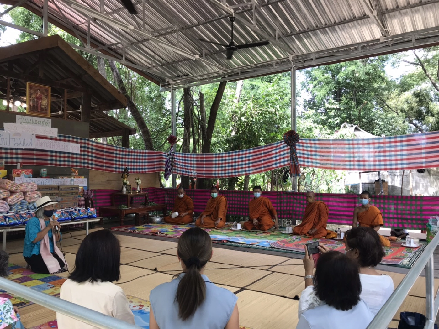 บ้านลูกรักจัดผ้าป่านมผงระดมทุนช่วยเหลือเด็ก