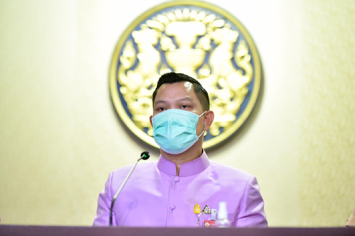 นายธนกร วังบุญคงชนะ โฆษกประจำสำนักนายกรัฐมนตรี 