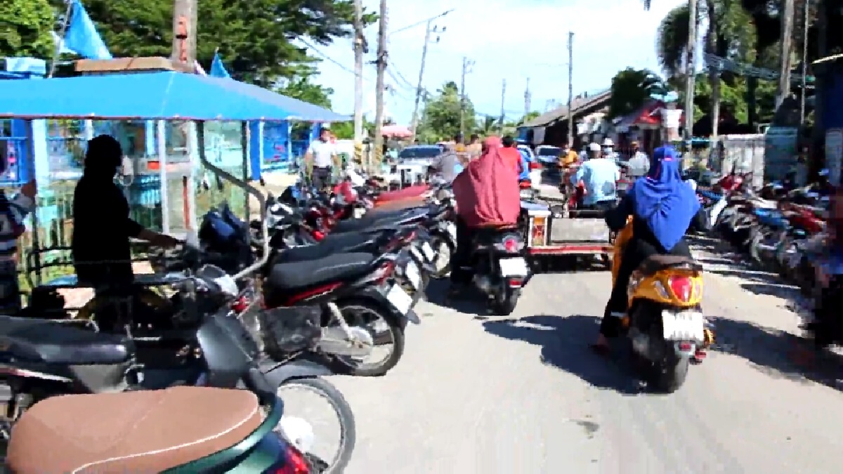 นราธิวาสปรับแผนฉีดวัคซีนส่งทีม สท.-อสม.ลุยเคาะประตูบ้าน