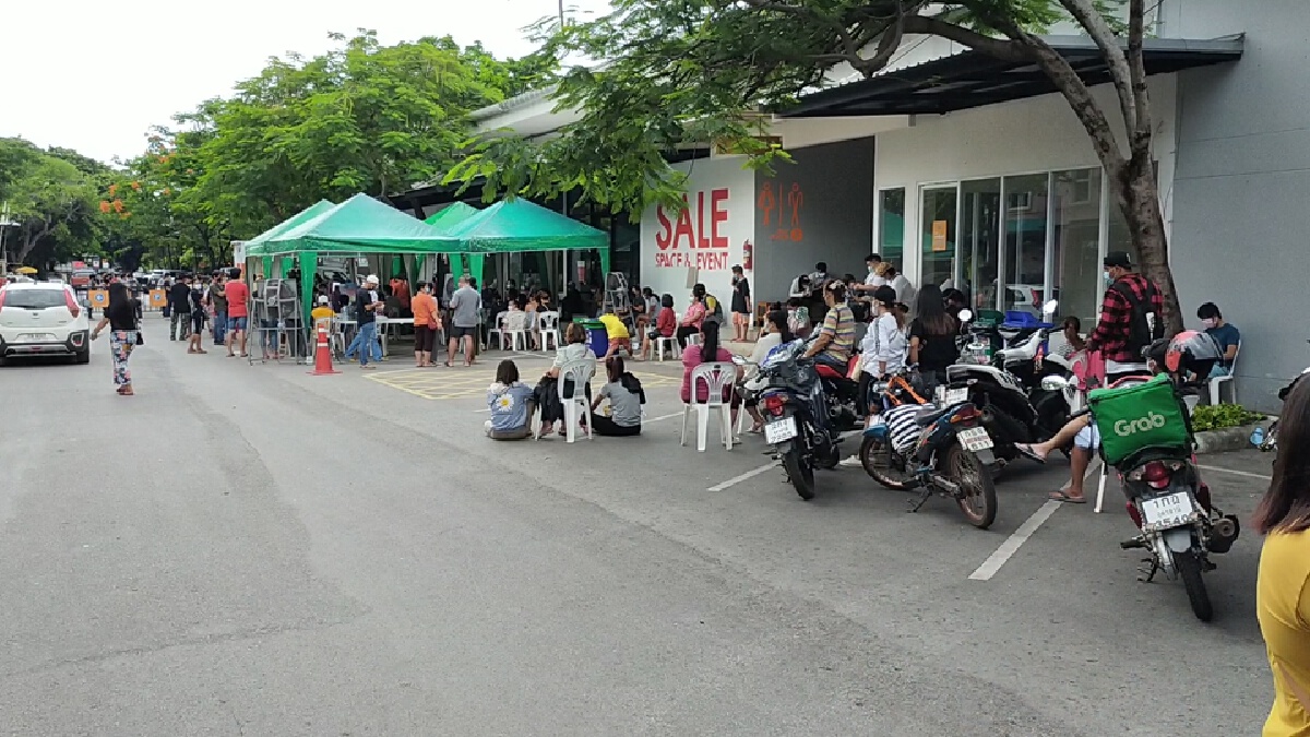 ปิดย่านบาร์ฝรั่ง7วันตรวจหาเชื้อติดโควิดเพิ่มเป็น33ราย