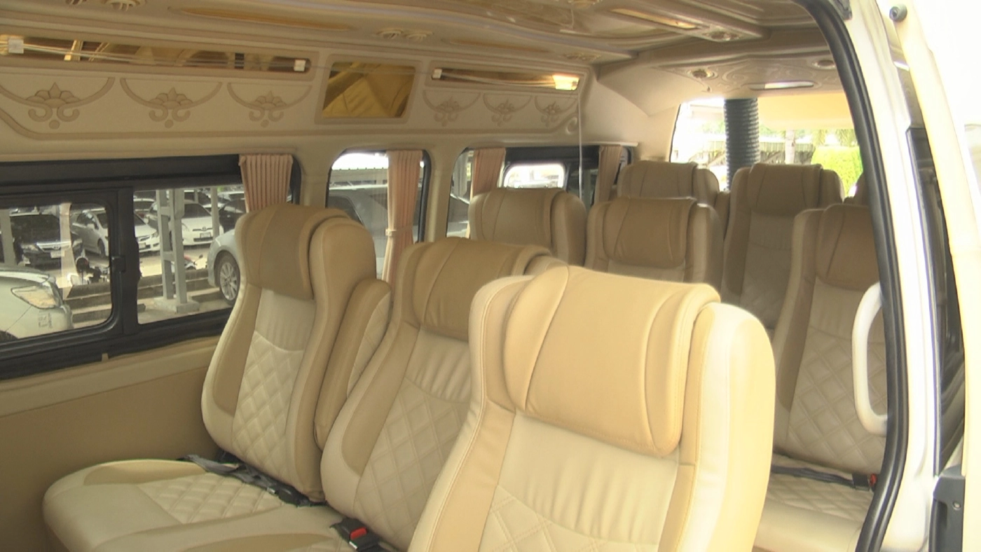 สุดเจ๋ง แปลงโฉมรถตู้กู้ภัยเป็นรถตู้ความดันลบ รับส่งผู้ป่วยโควิด