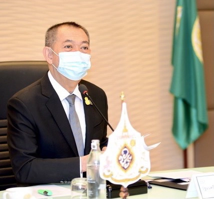 ดร.เฉลิมชัย ศรีอ่อน รัฐมนตรีว่าการกระทรวงเกษตรและสหกรณ์