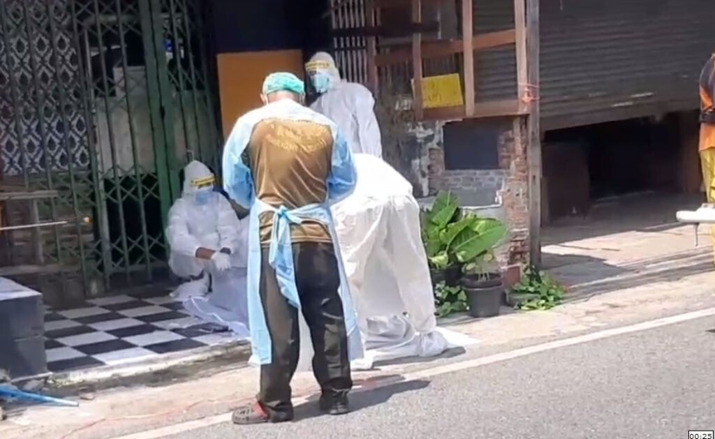 สลดใจ! พบศพชาย นอนเสียชีวิตที่บริเวณซอยชุมชนบ้านกล้วย