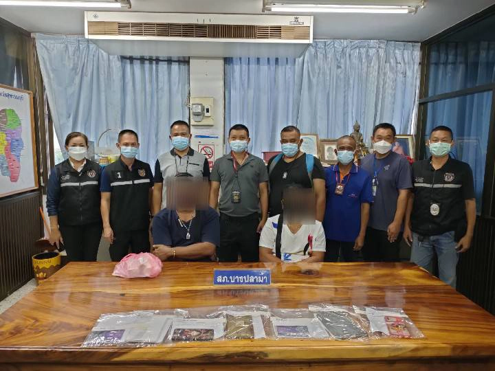 รวบสองผัวเมียเปิดกลุ่มไลน์ ขายคลิปลับลามก