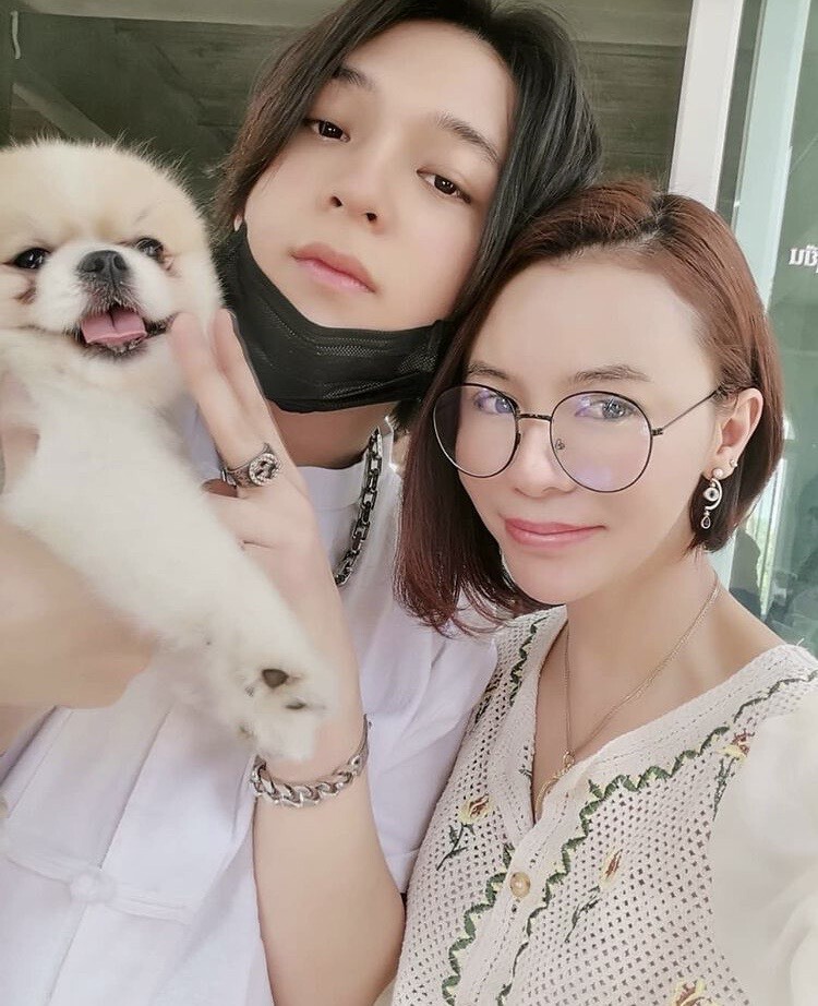 เต๋า-คอปเตอร์-บาส-คิมม่อน 4หนุ่มหล่ออวดโมเมนต์บอกรักแม่