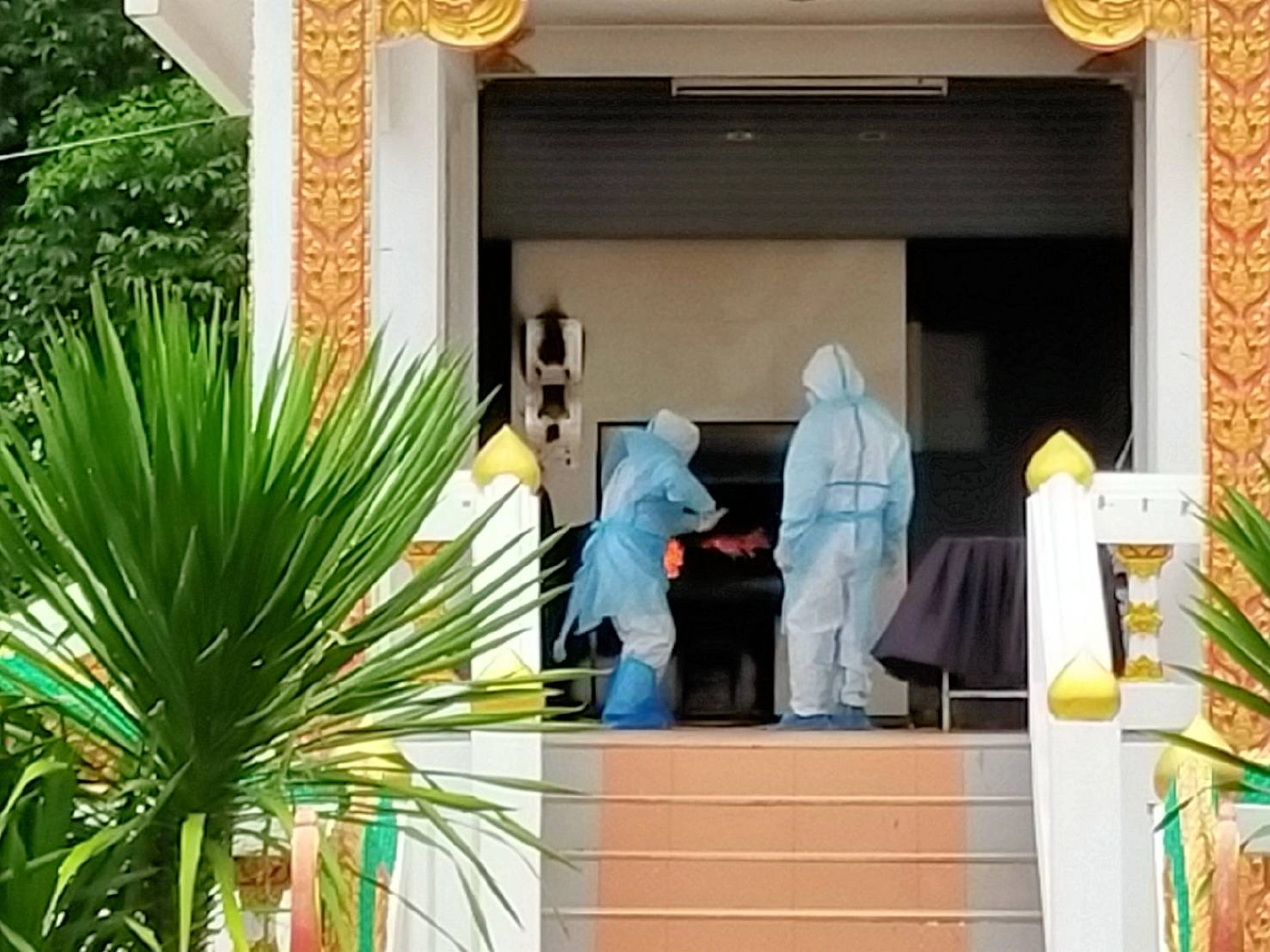 เผาศพติดเชื้อโควิดน้ำหนัก 150 กก.ทำไฟไหม้ระบบเตาและเมรุเสียหาย