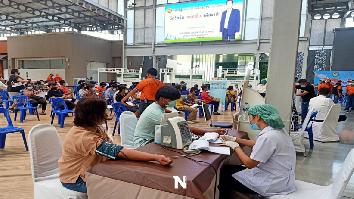 อปท. 3 แห่ง ปทุมฯ ผนึกกำลังเดอะไนน์ เซ็นเตอร์ ติวานนท์ เปิดศูนย์ฉีดวัคซีน