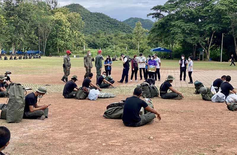 อึ้ง!ตร.นายสิบจบใหม่ ติดโควิด 335 นาย ในค่ายฝึกที่ประจวบฯ