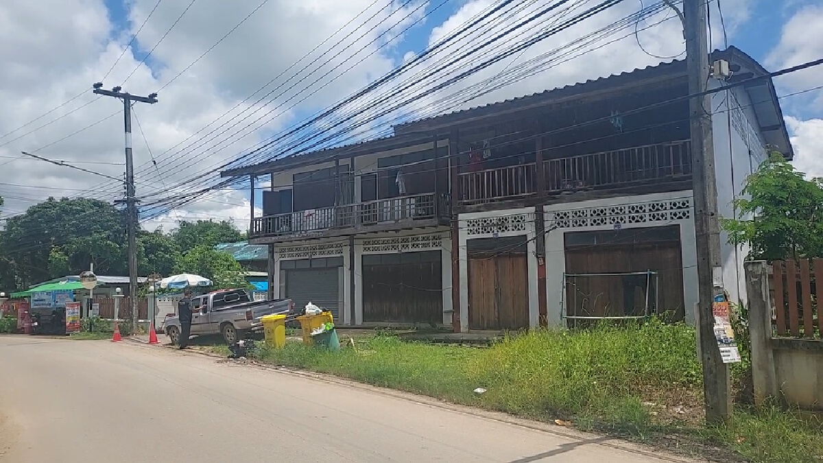 “แม่สอด”ปิดทางเข้าออกห้องแถว-พบชาวพม่าติดโควิด4ราย