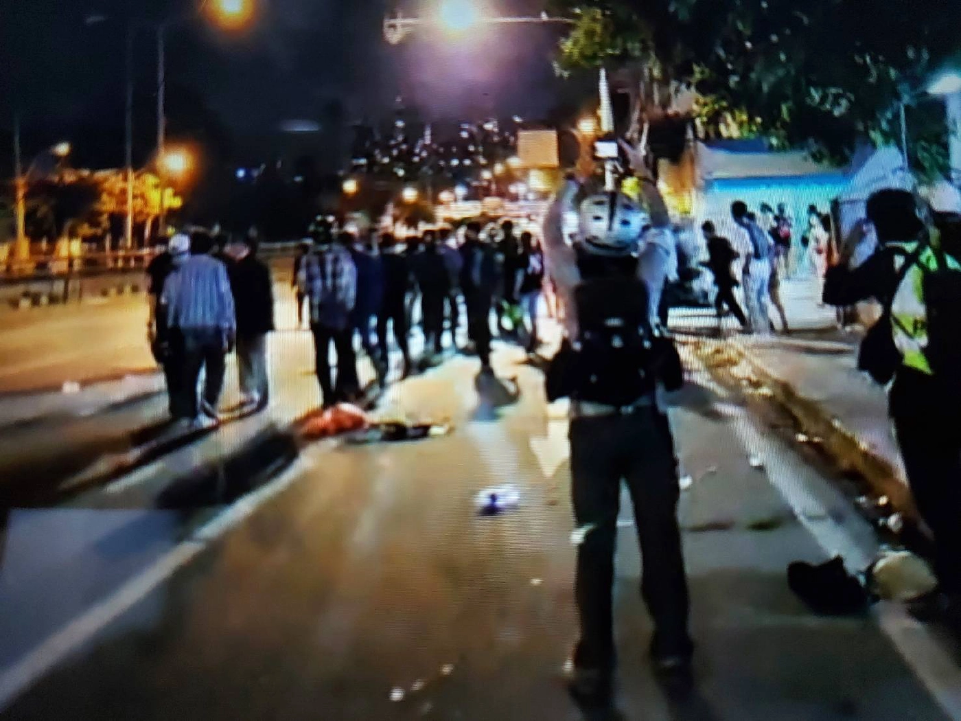 สรุปไทม์ไลน์ม็อบ 29 ส.ค. บริเวณแยกดินแดง ม็อบไม่ยอมสลายตัว