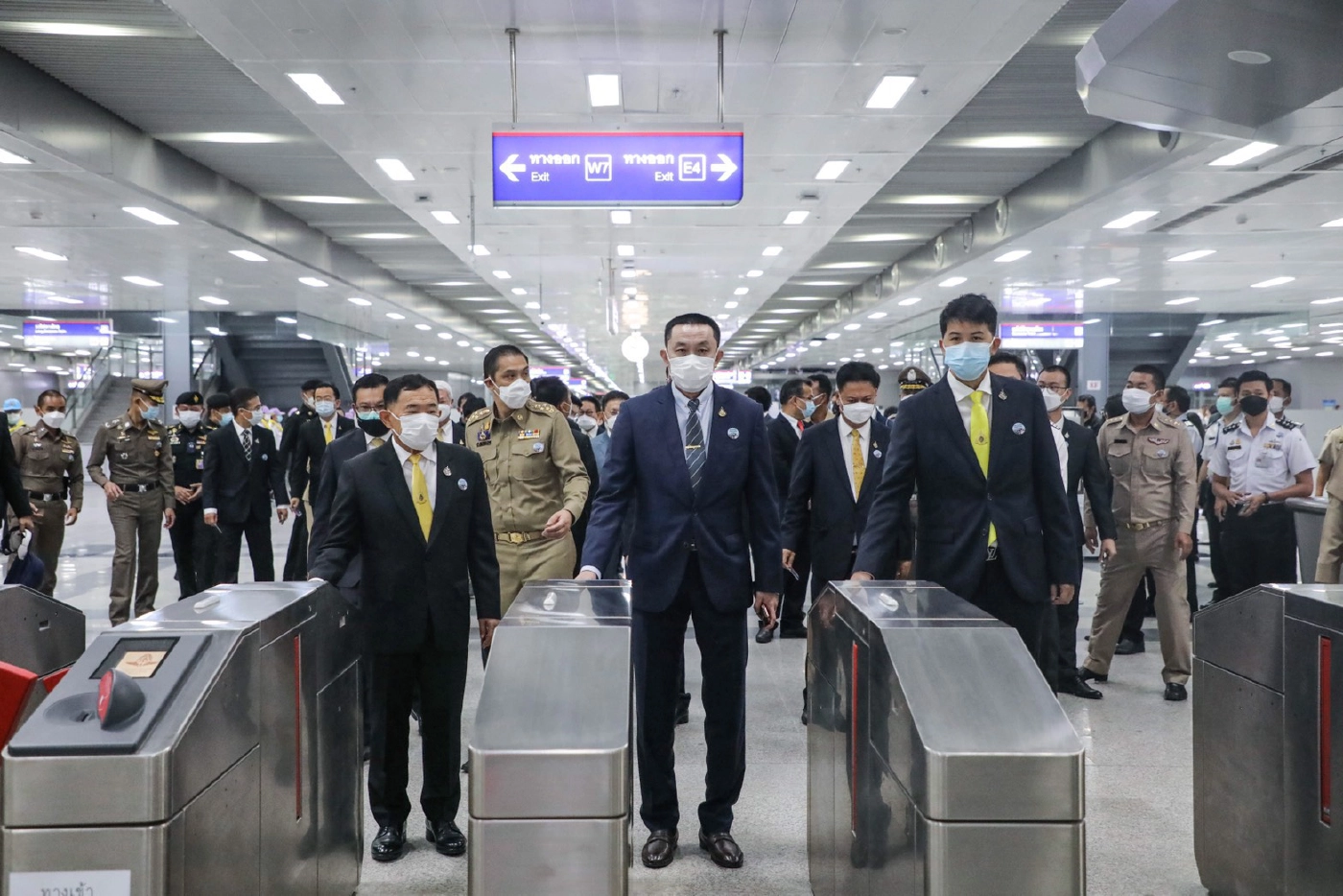 พิธีเปิดทดลองใช้บริการระบบรถไฟชานเมืองสายสีแดง