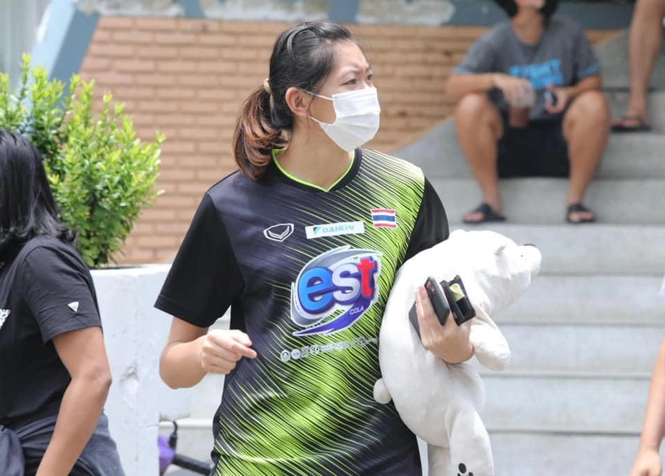 แรง! “บุ๋มบิ๋ม” นักตบทีมสาวไทยโพสต์แขวะสลิ่มทำไทยเจริญรอยตามพม่า