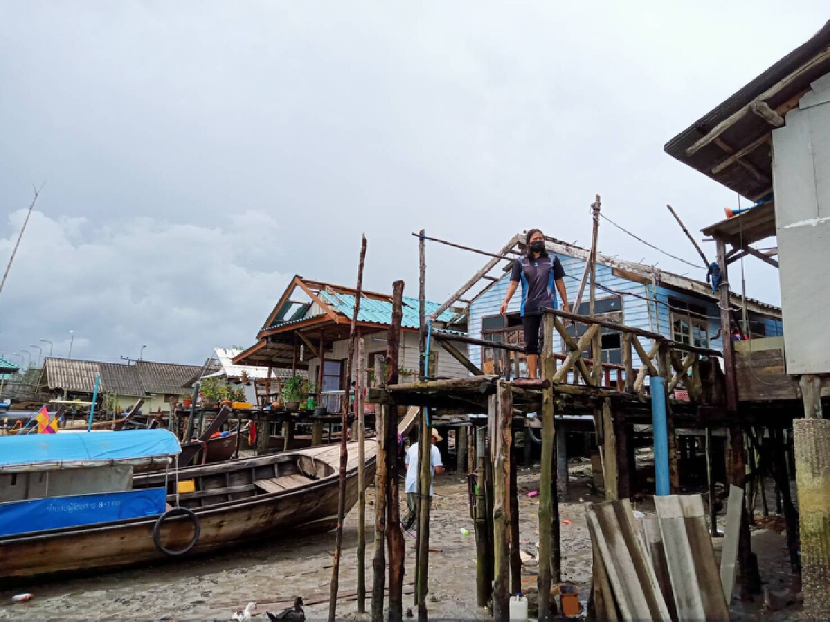 พายุงวงช้างพัดถล่มบ้านเรือนปชช.พังหลายหลัง