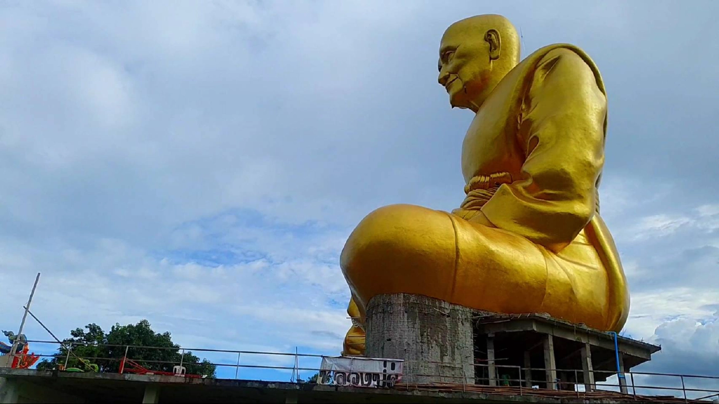 อัศจรรย์!ผึ้งหลวงทำรังรูปหล่อหลวงปู่ดู่