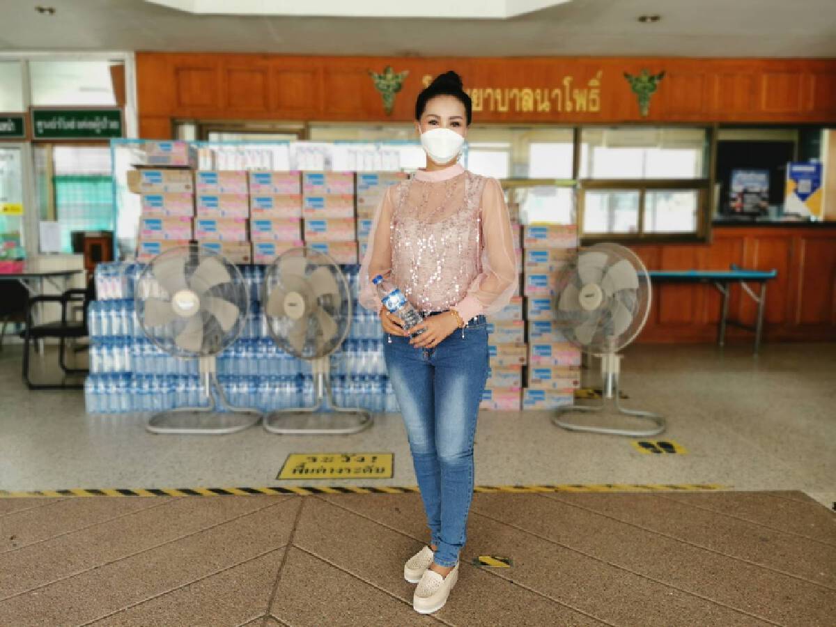 “หญิงลี”มอบของช่วย รพ.บ้านเกิดหลังผู้ป่วยโควิดพุ่ง