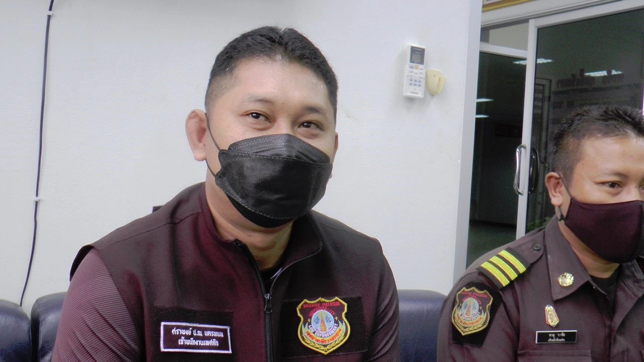 โซเชียลถล่มเละ คลิปแม่ค้ากาแฟสดรถตู้เจ้าปัญหาด่าจนท.เทศกิจ