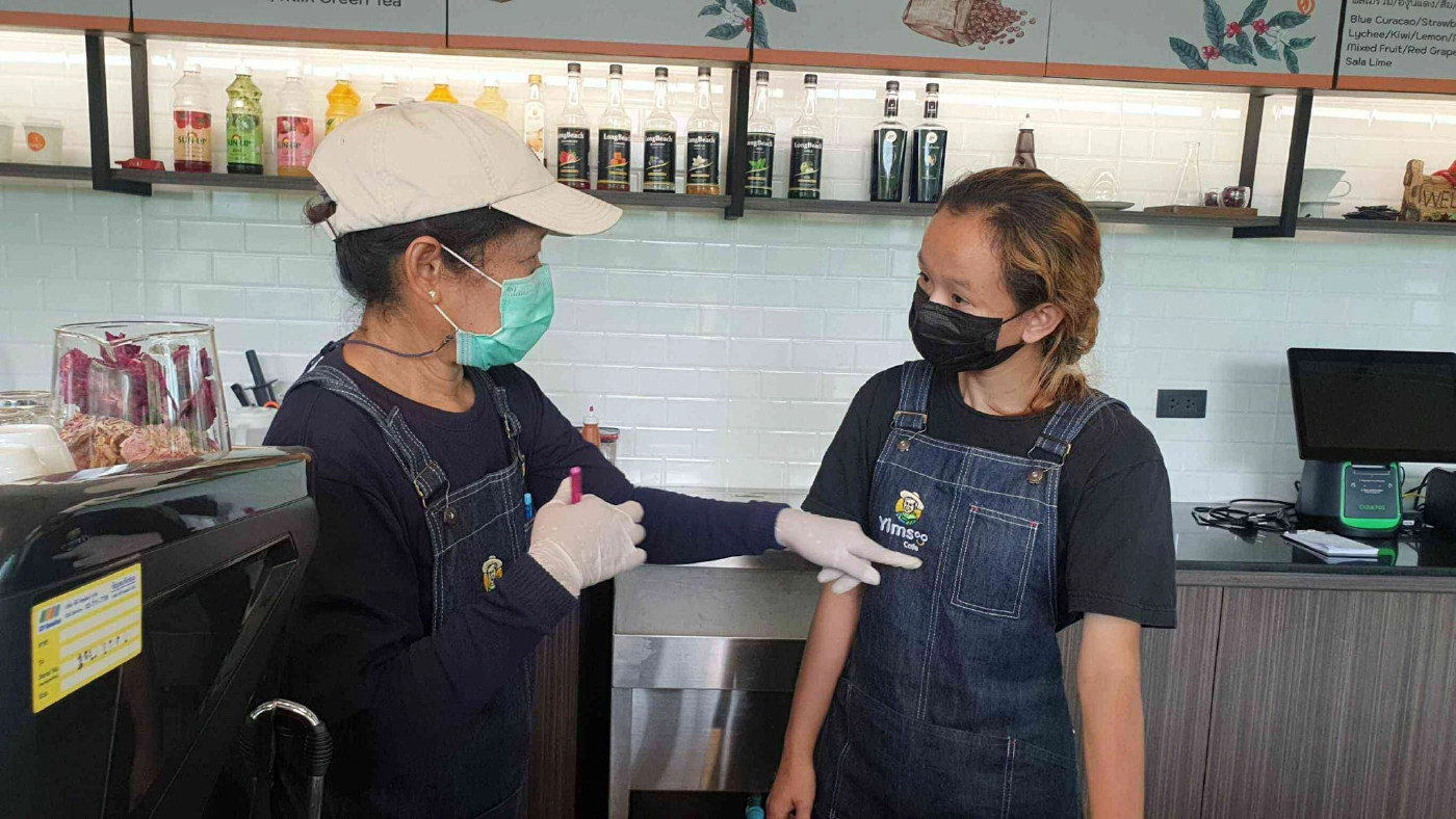 “ยิ้มสู้คาเฟ่”ชวนชิมกาแฟจากบาริสต้าที่เงียบที่สุด