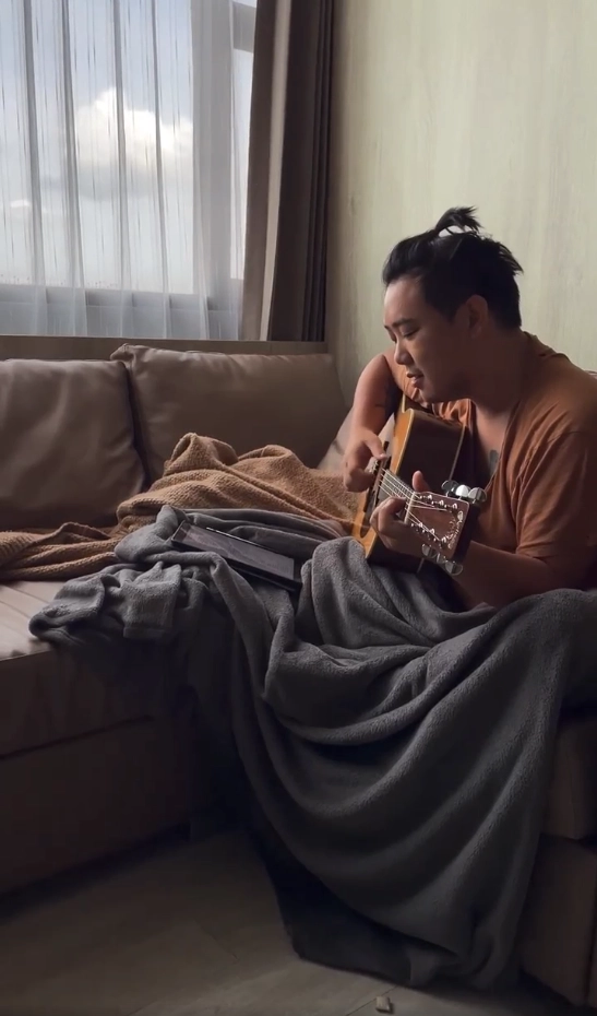 &quot;ไฮโซลูกนัท&quot; ร้องเพลงครั้งแรกหลังตาบอด 