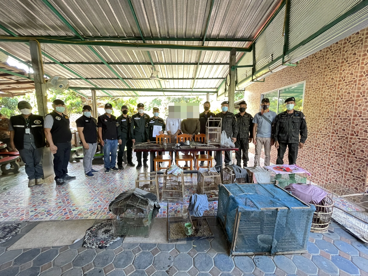 ตำรวจ ปทส.บุกจับนกคุ้มครอง พร้อม 2 ผู้ต้องหา