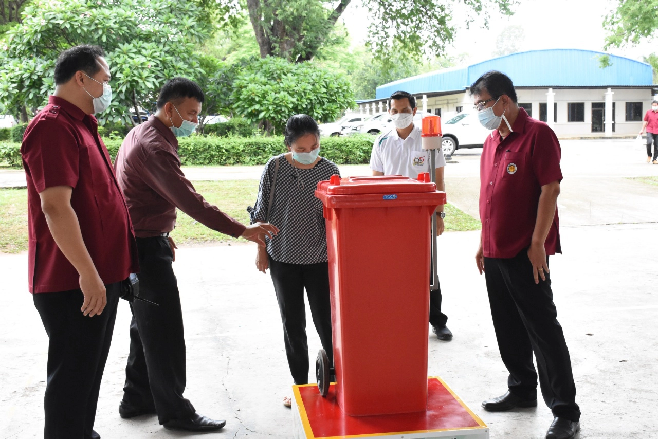 วิทยาลัยเทคนิคเพชรบูรณ์สร้างหุ่นยนต์ส่งยาต้านโควิด