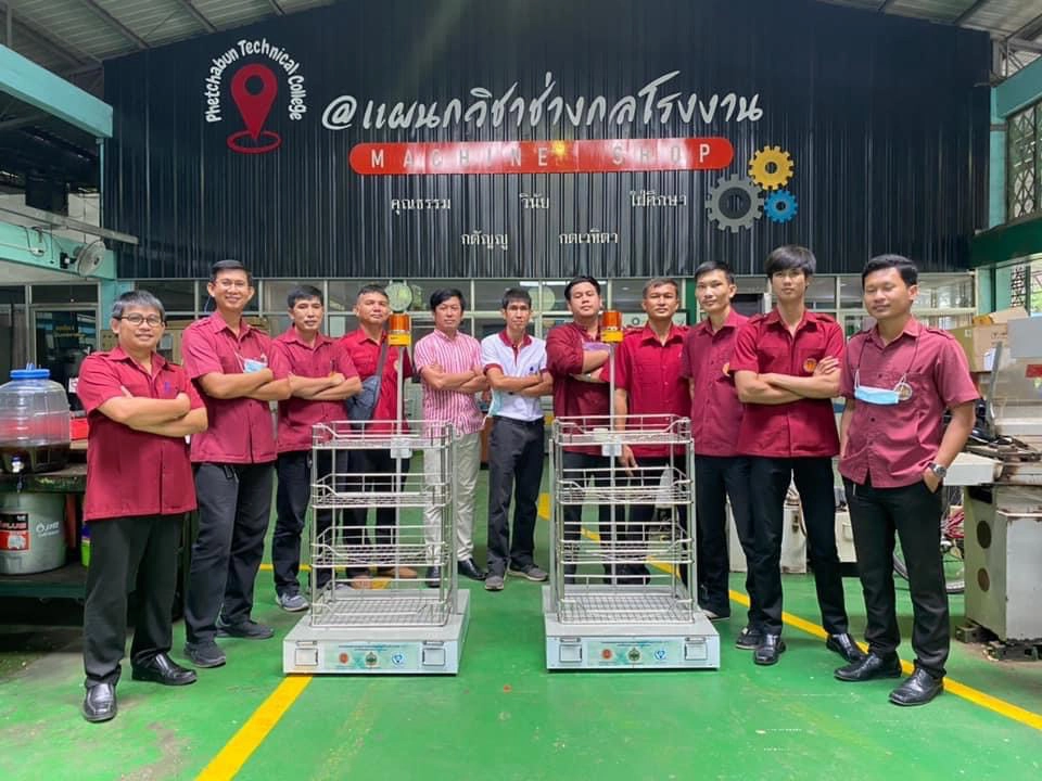 วิทยาลัยเทคนิคเพชรบูรณ์สร้างหุ่นยนต์ส่งยาต้านโควิด