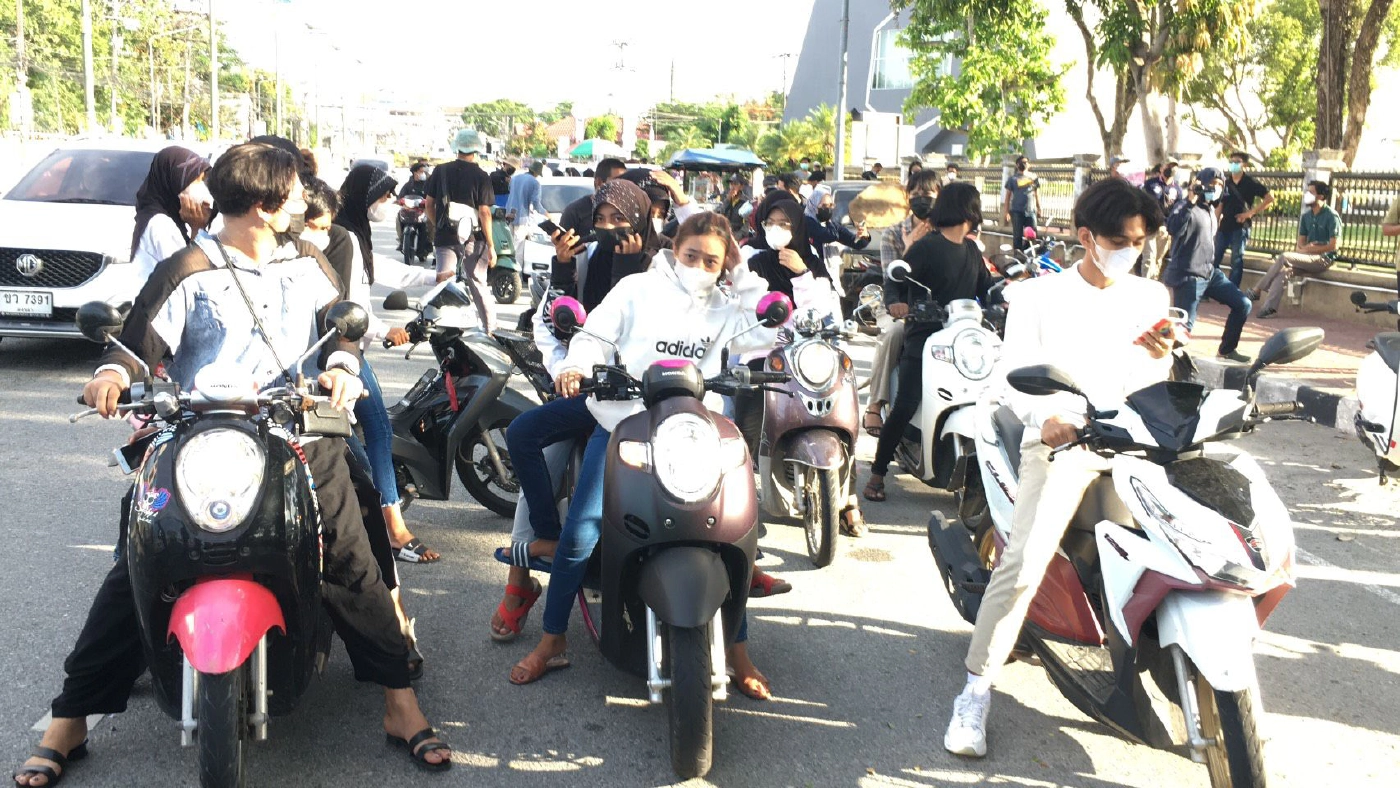 นราธิวาสคาร์ม็อบเคลื่อนพลไล่ "บิ๊กตู่"