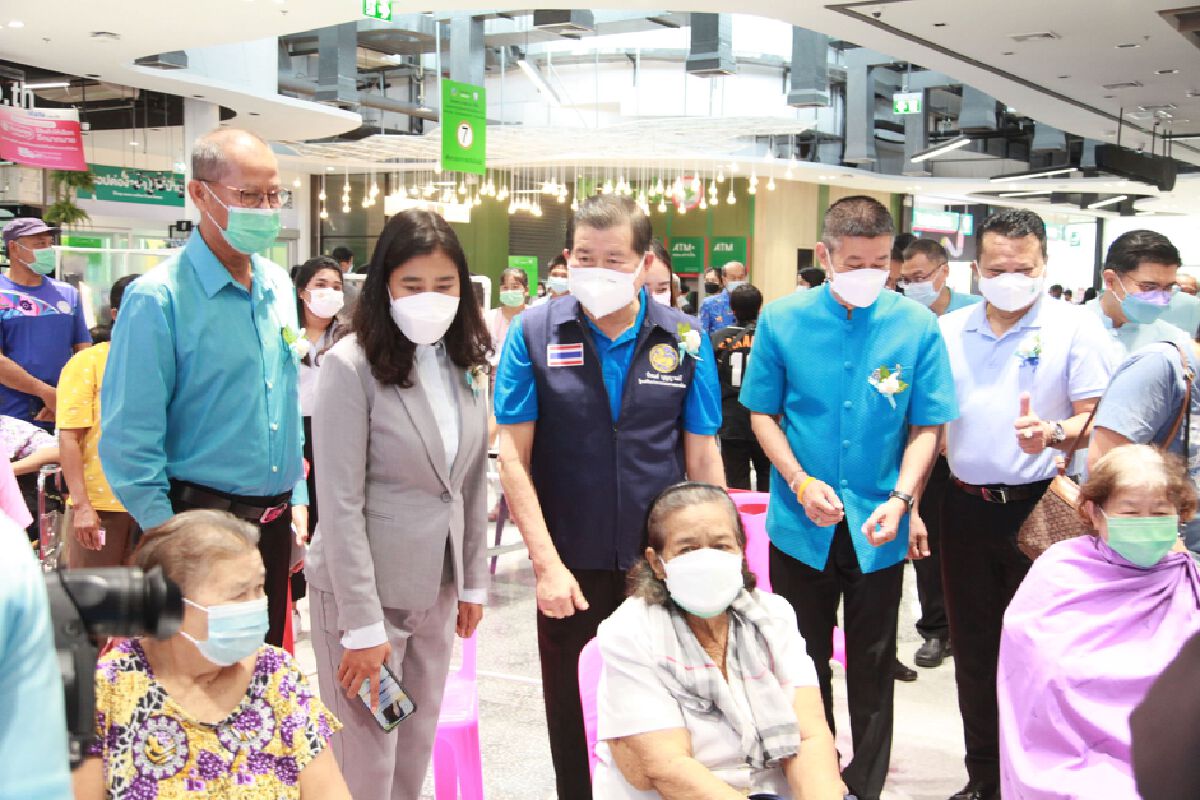 "นิพนธ์"ชวนชาวตรังร่วมฉีดวัคซีนป้องกันโควิดเนื่องในวันแม่แห่งชาติ