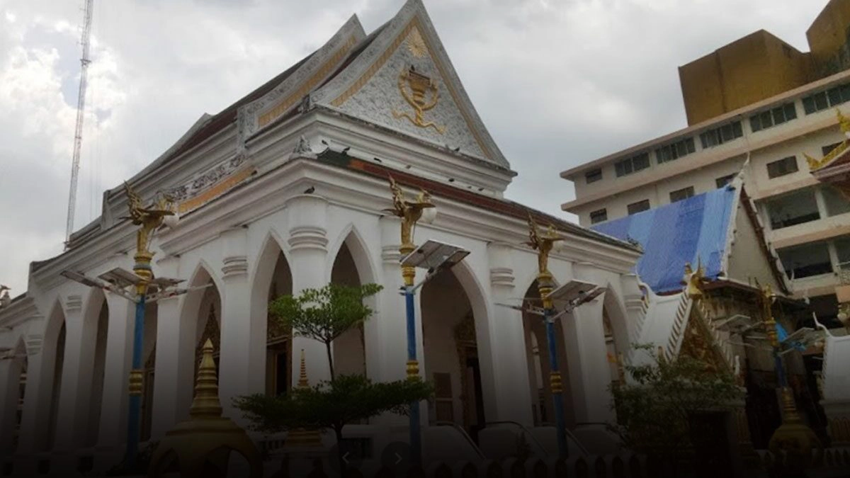 ชาวบ้านผวา! พระวัดดวงแขติดโควิด 11 รูป แต่ยังเดินบิณฑบาต หวั่นคลัสเตอร์ใหม่