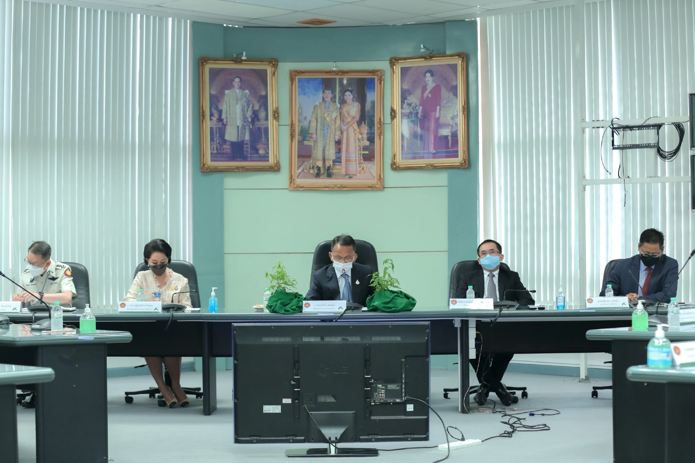 "สมศักดิ์" ให้ราชทัณฑ์เตรียมข้อมูลโควิด ชี้แจงศึกอภิปรายไม่ไว้วางใจ