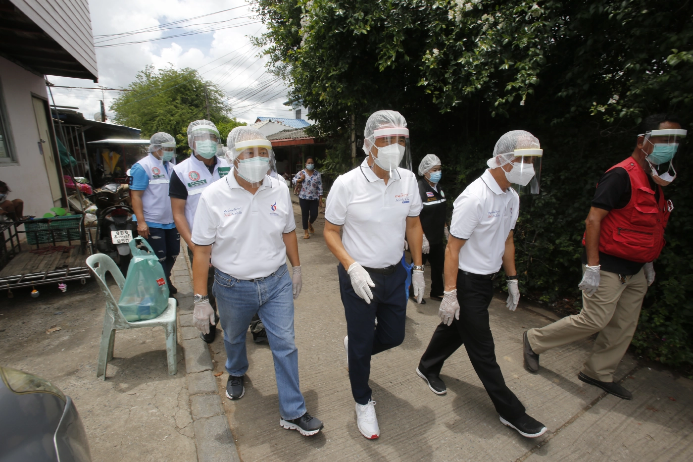 “เทวัญ” ลุยพื้นที่เสี่ยง ชุมชน ทน.โคราช หลังพบโควิด-19 ระบาด