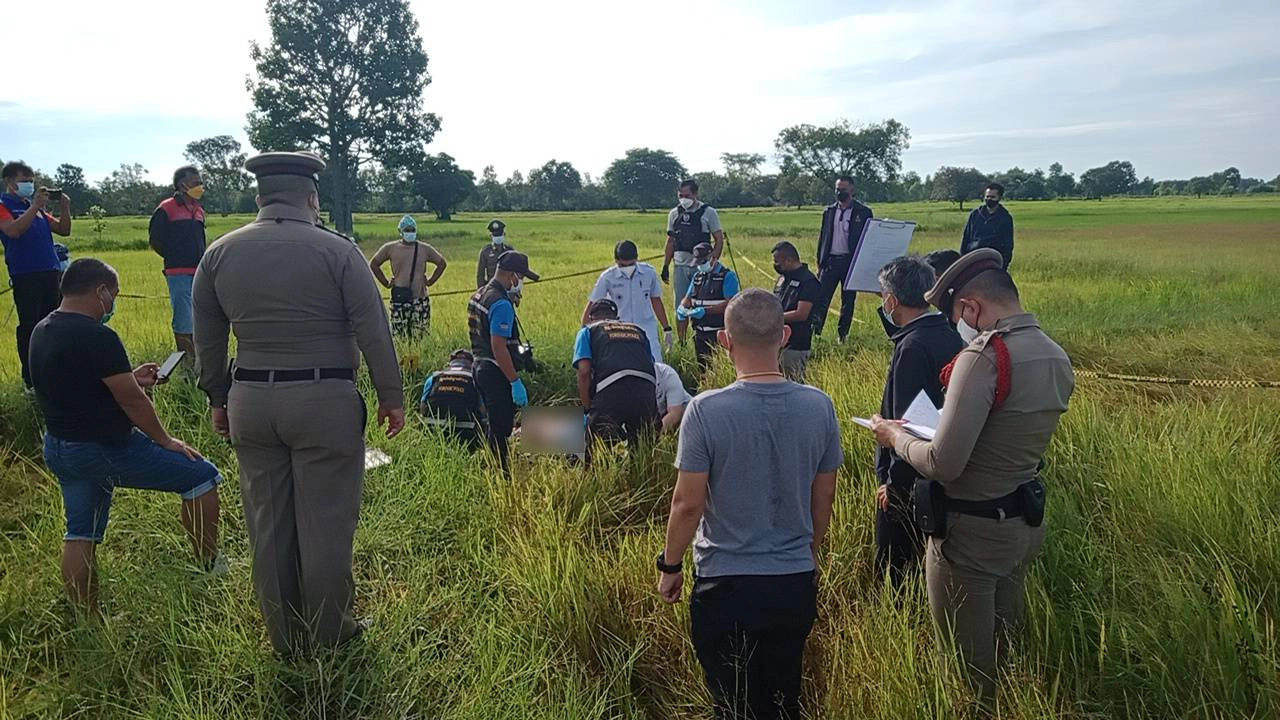 ตำรวจยิงปะทะแก๊งค้ายากลางทุ่งวิสามัญดับ 1 รวบได้ 3