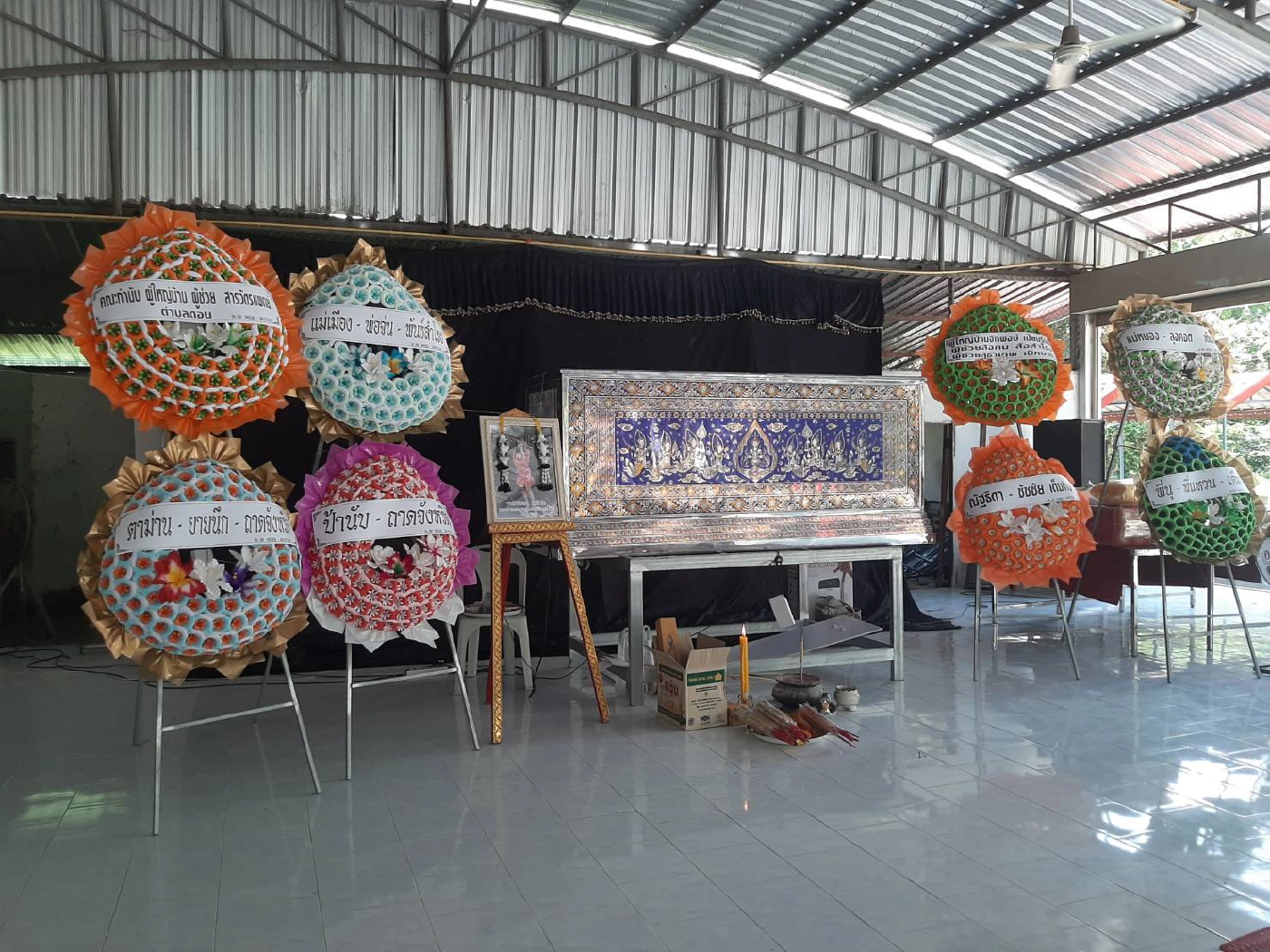 เศร้า! ญาตินำศพน้องน้ำค้าง บำเพ็ญกุศลที่ปักธงชัย