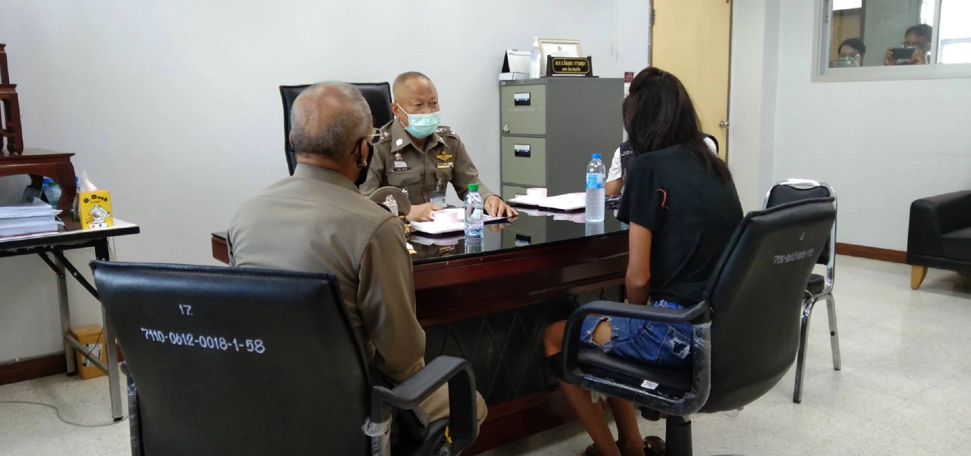 สอบเข้มพ่อเลี้ยงเด็กหญิงวัยขวบเศษเสียชีวิตปริศนายอมรับเคยทำร้ายร่างกาย